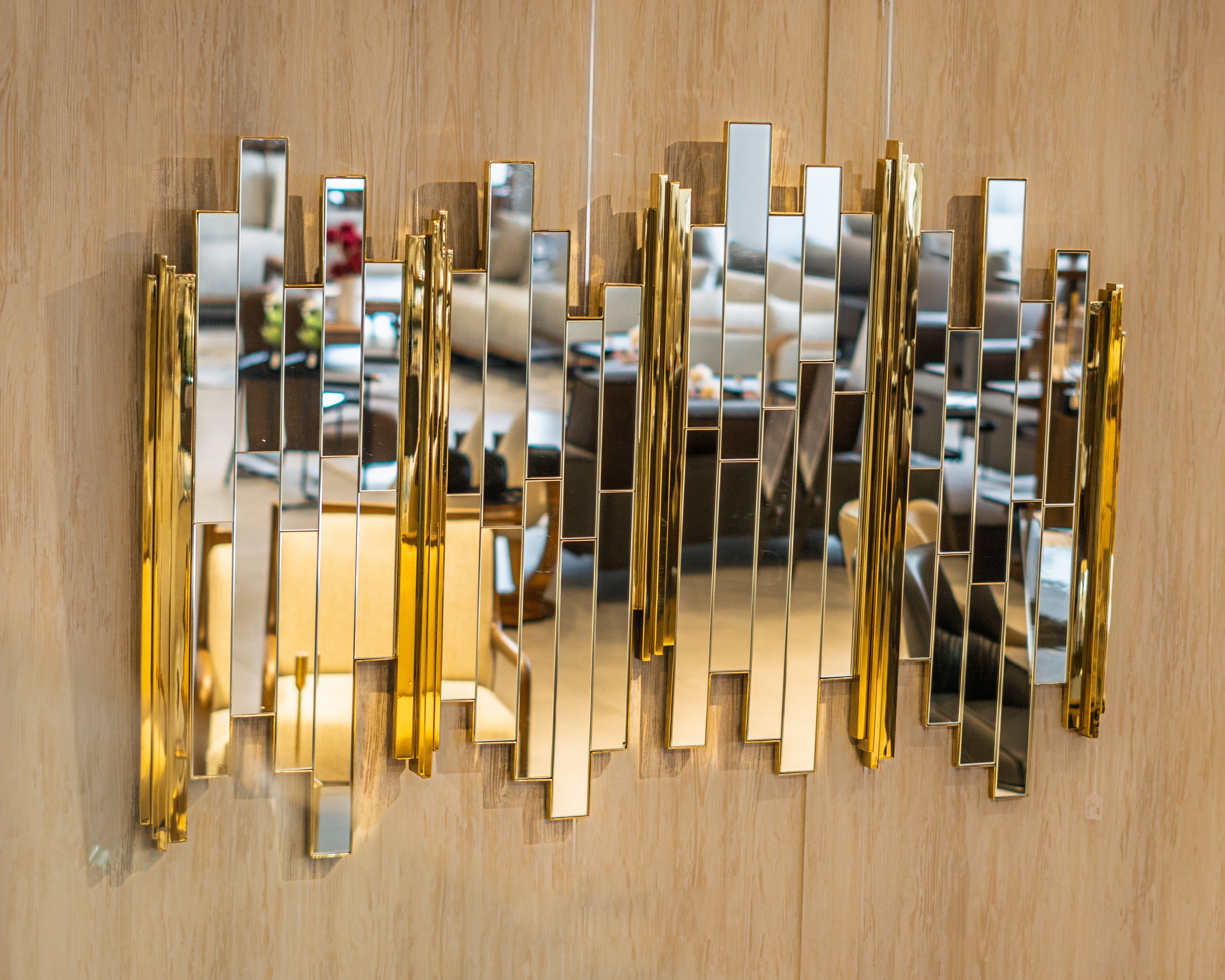 Irregular Wall Mirror - Luxurious