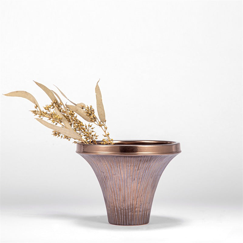 Vase - Bronze